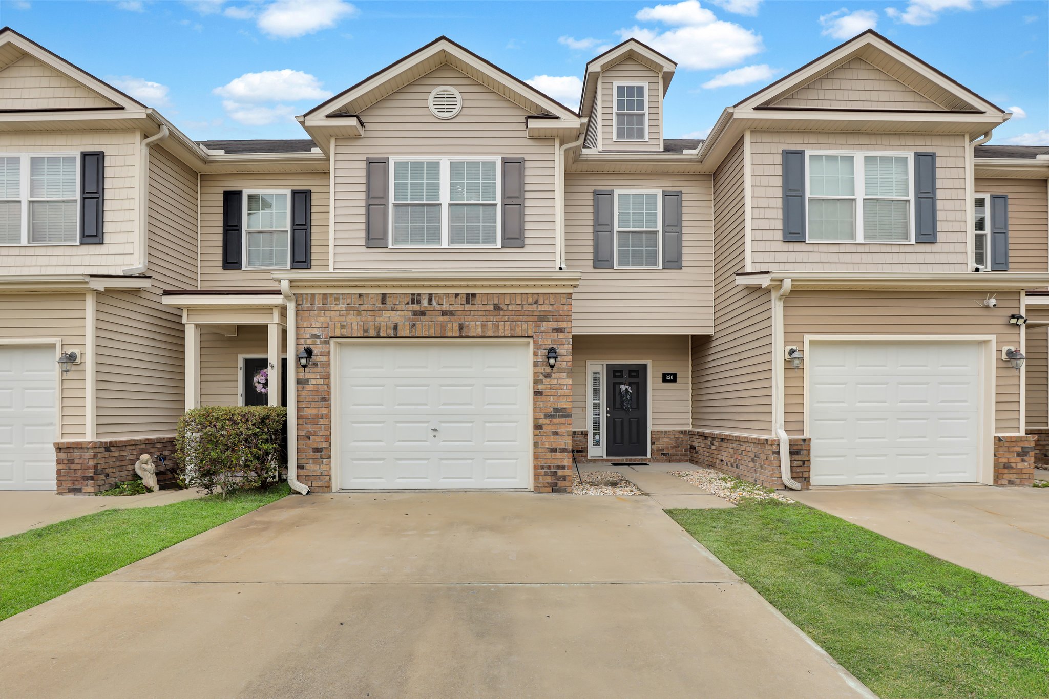320 Canyon Oak Loop